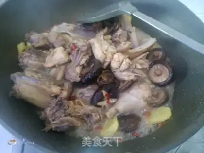 Make Red mushroom chicken stew step 5