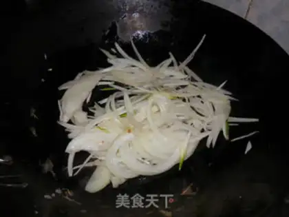 Make Onion fried eggs step 3