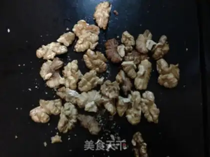 Make walnut snowball step 0
