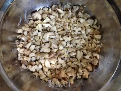 Make walnut snowball step 1