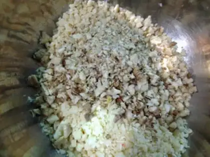 Make walnut snowball step 4