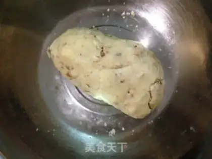 Make walnut snowball step 5