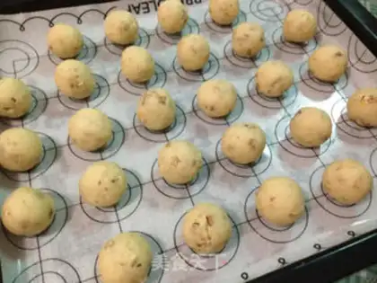 Make walnut snowball step 6