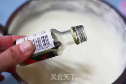 Make Heart-speech cake step 10