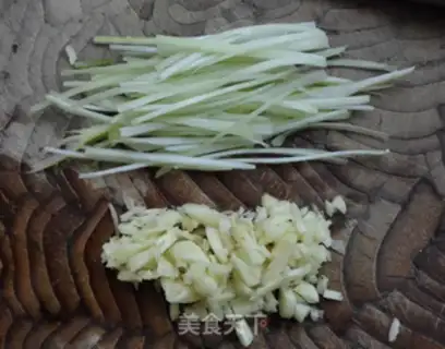 Make The secret sauce mushrooms step 1