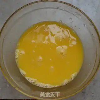 Make Tomato fried eggs step 2