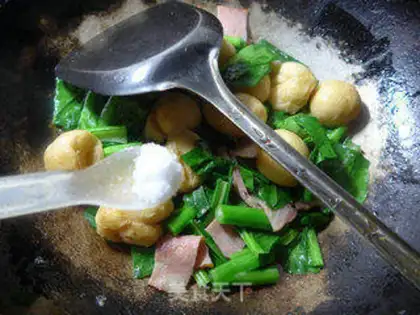 Make Bacon pasta and oil and vegetables step 6