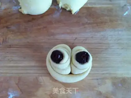 Make Corn-noodle date buns step 6