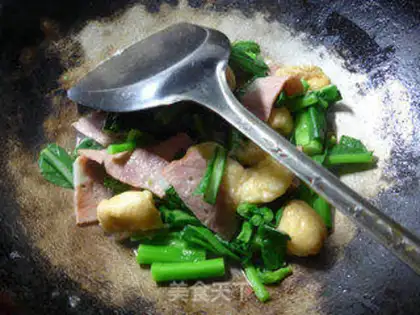 Make Bacon pasta and oil and vegetables step 8