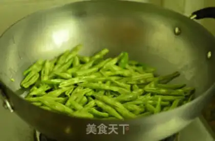Make Puffy bean horns step 4