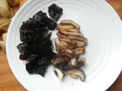 Make The mushrooms burn the leaves step 3