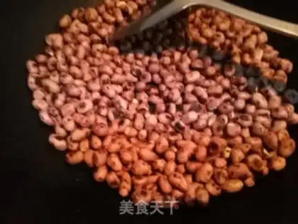 Make Black sesame peanuts step 1