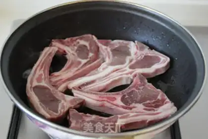 Make Black pepper lamb chops step 1