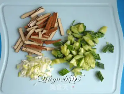 Make A cucumber with beans step 1