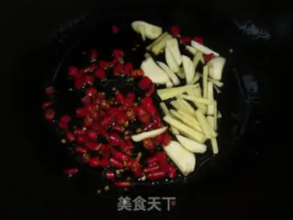 Make Precious bean-cracker pig intestines step 2