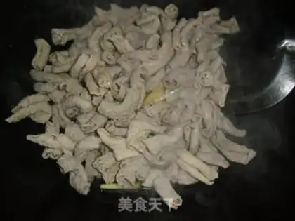 Make Precious bean-cracker pig intestines step 3