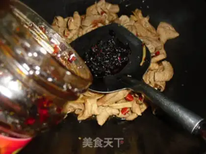 Make Precious bean-cracker pig intestines step 5