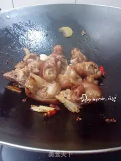 Make Peanuts burn pigs