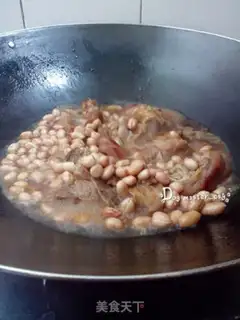 Make Peanuts burn pigs