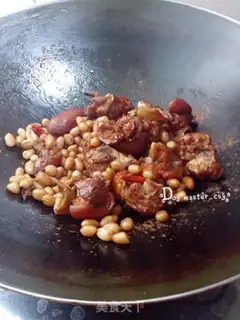 Make Peanuts burn pigs