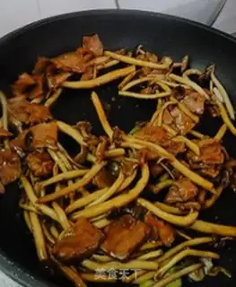 Make Pelican butter, willow tea mushrooms step 4