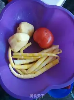 Make The winter sour potato soup step 0