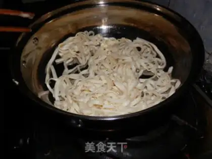 Make Three pieces of noodles step 4