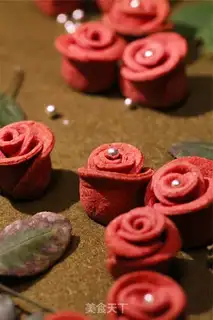 Make Rose cookies step 10