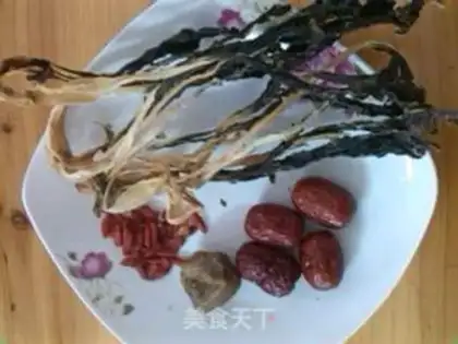 Make Piggy bone soup step 0