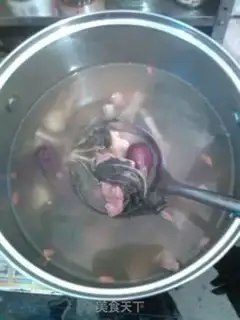 Make Piggy bone soup step 5