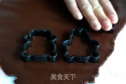 Make Super panda cookies step 4