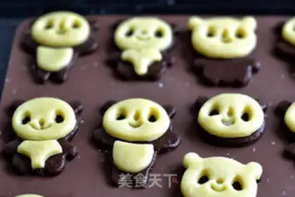 Make Super panda cookies step 6