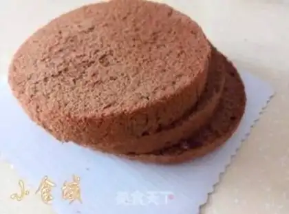 Make Strawberry naked cake step 5