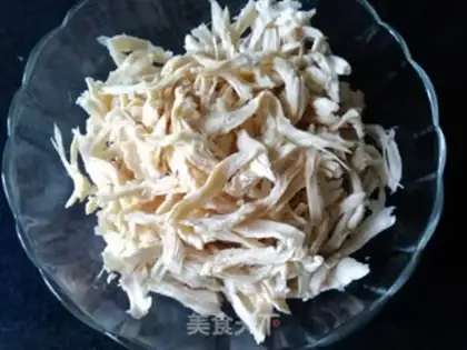 Make Spicy chicken silk step 3