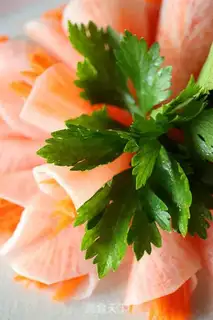 Make Like coral rolls step 5