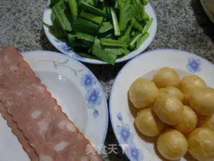 Make Bacon pasta and oil and vegetables step 0