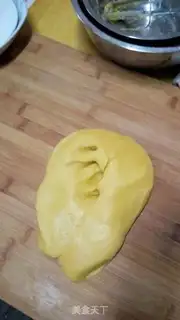 Make Flower-shaped cookies step 3