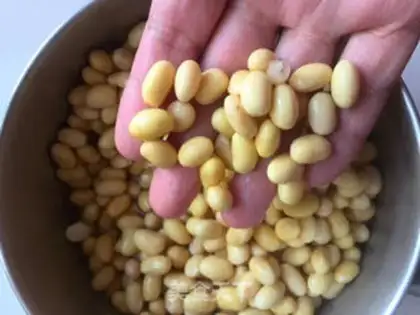 Make Homemade soybeans step 1