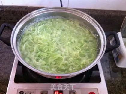 Make Five radishes step 0