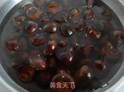 Make Rose chestnut cake step 1