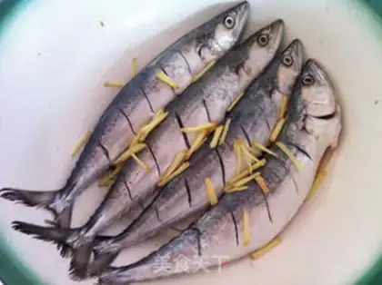 Make Red-burned mackerel step 1