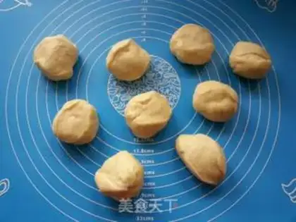 Make Butter bun step 1