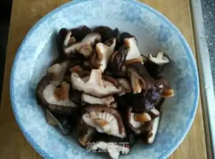 Make Red burning mushroom wings step 1