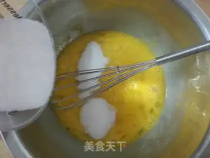 Make Toad Prince lollipop cake step 3
