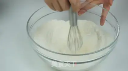 Make French lemon macaron step 1