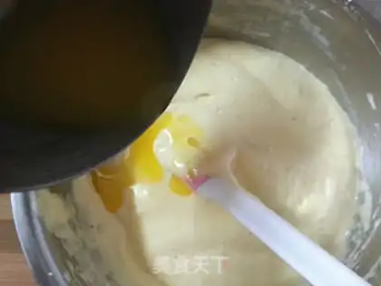 Make Toad Prince lollipop cake step 11