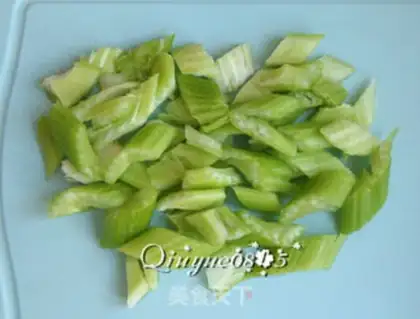Make Celery peanuts step 3