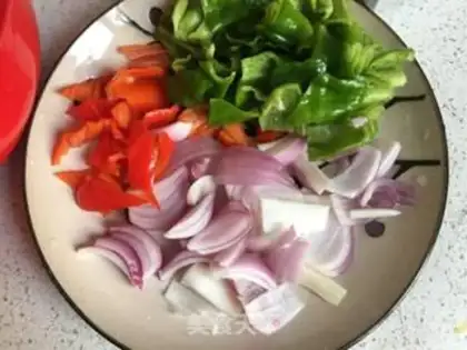 Make Onion fire rolls step 2