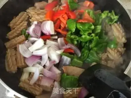 Make Onion fire rolls step 8