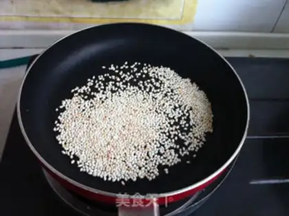 Make Homemade black sesame paste step 1
